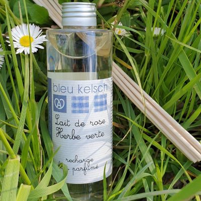 Senteur Lait de roseHerbe verte - bleu kelsch (1)